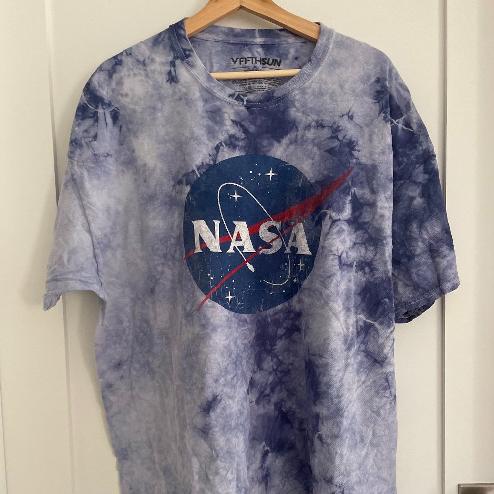 NASA Tie Dye Men's Graphic T-Shirt